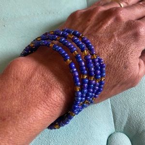 Beaded wire bracelet